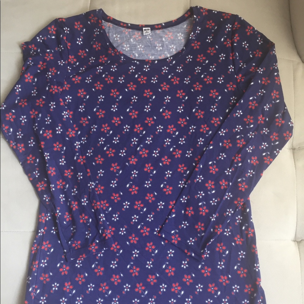 Uniqlo T-shirt